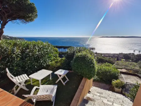 Location appartement à Sainte Maxime, Appartement 2 pièces avec vue mer et garage à Sainte-Maxime