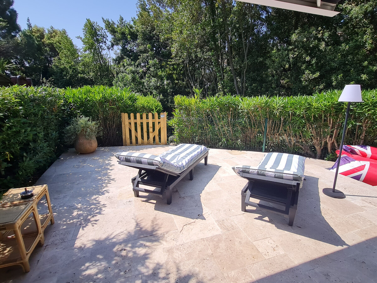 Mas 3 pièces climatisé, piscine et plage à 400 m - Photo 8