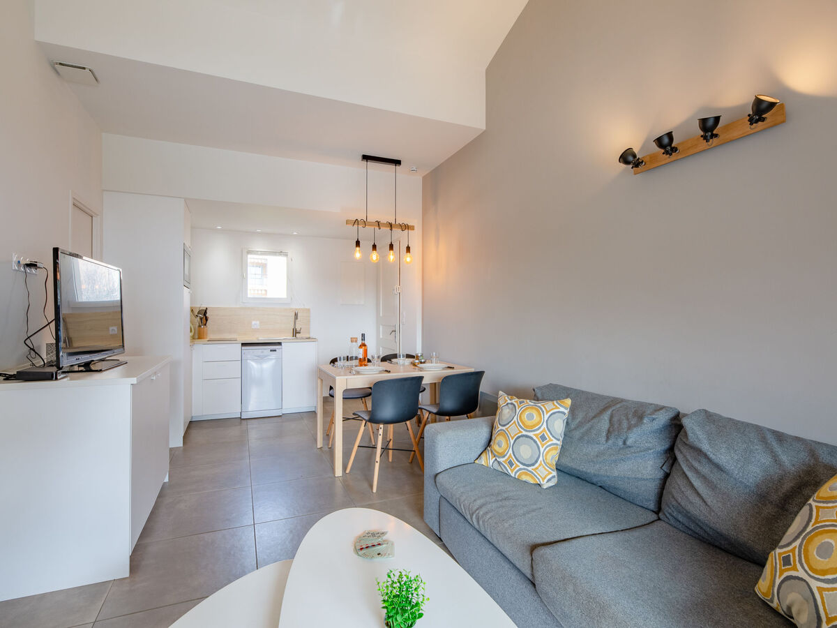 La Gaillarde - Apt 3 pièces rénové, vue mer - Photo 9