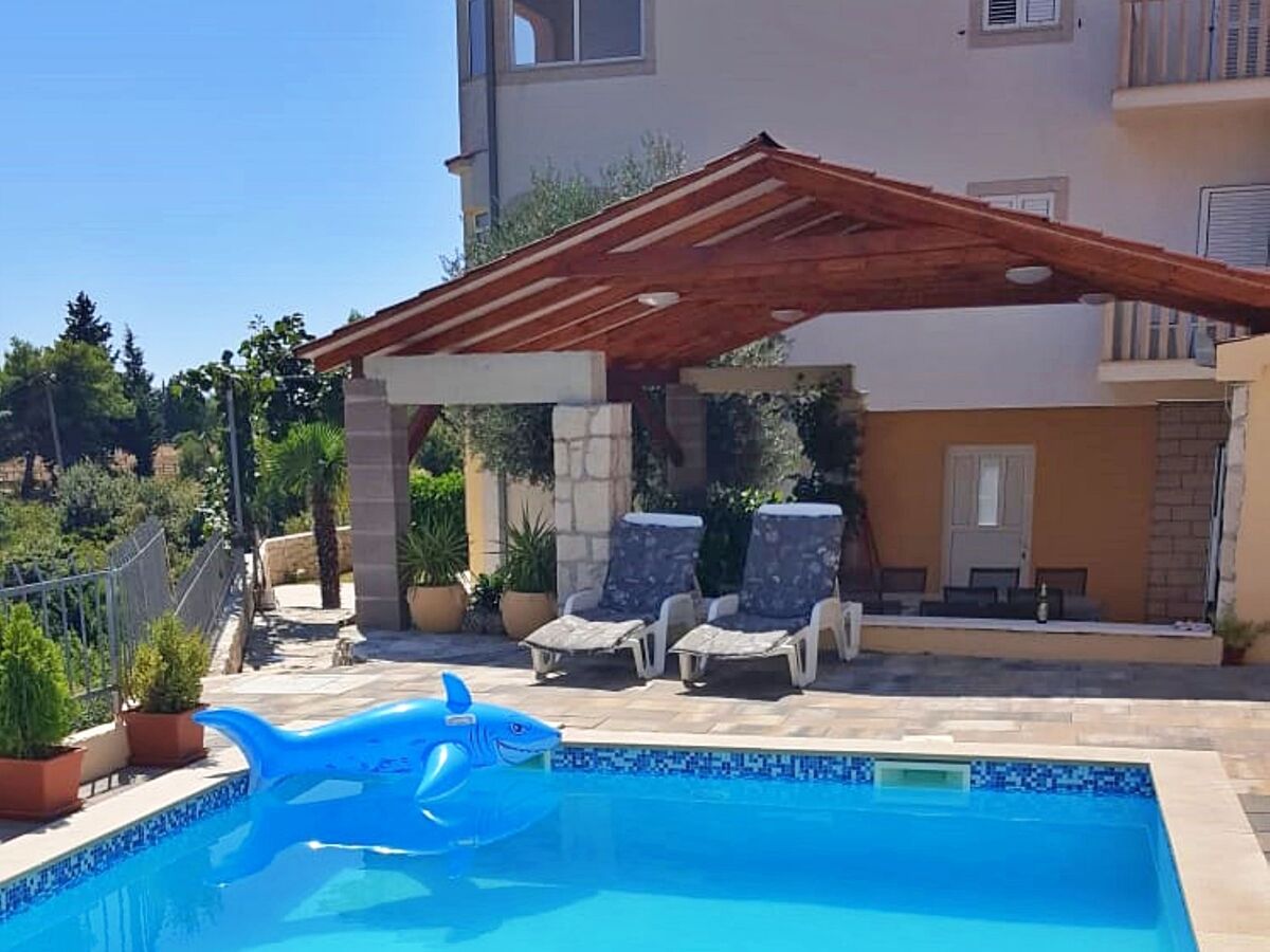 Maison Meri à Trogir : 10 chambres, piscine et vue mer - Photo 1