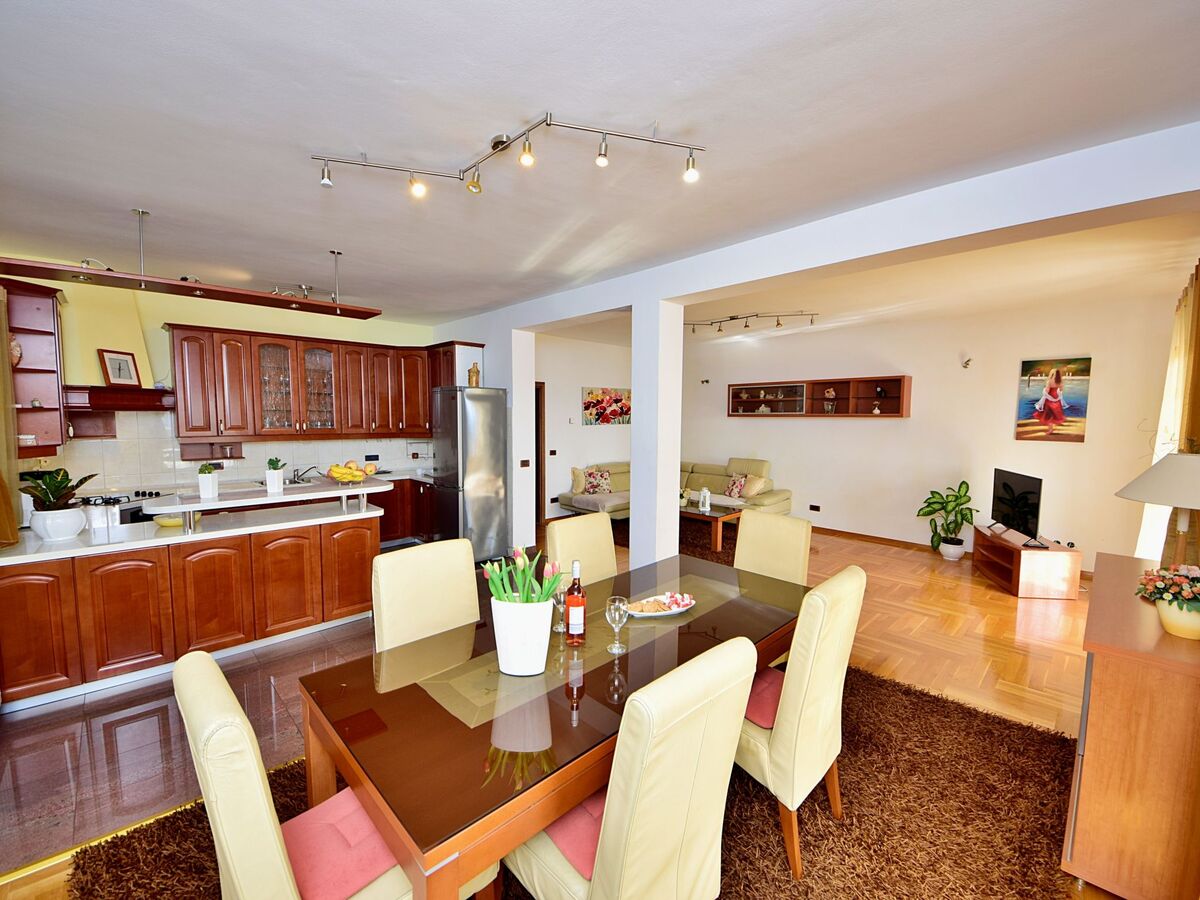 Maison Meri à Trogir : 10 chambres, piscine et vue mer - Photo 6
