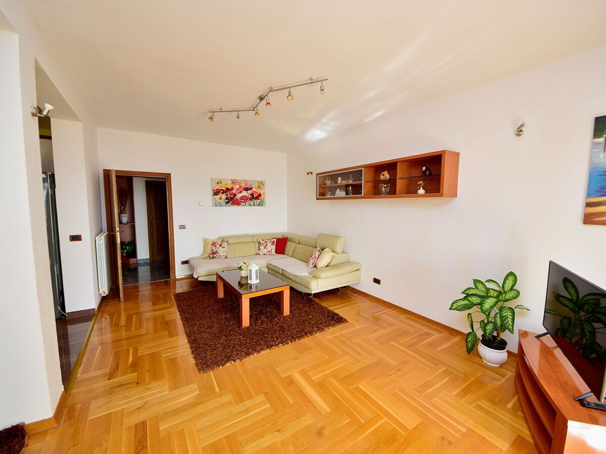 Maison Meri à Trogir : 10 chambres, piscine et vue mer - Photo 7