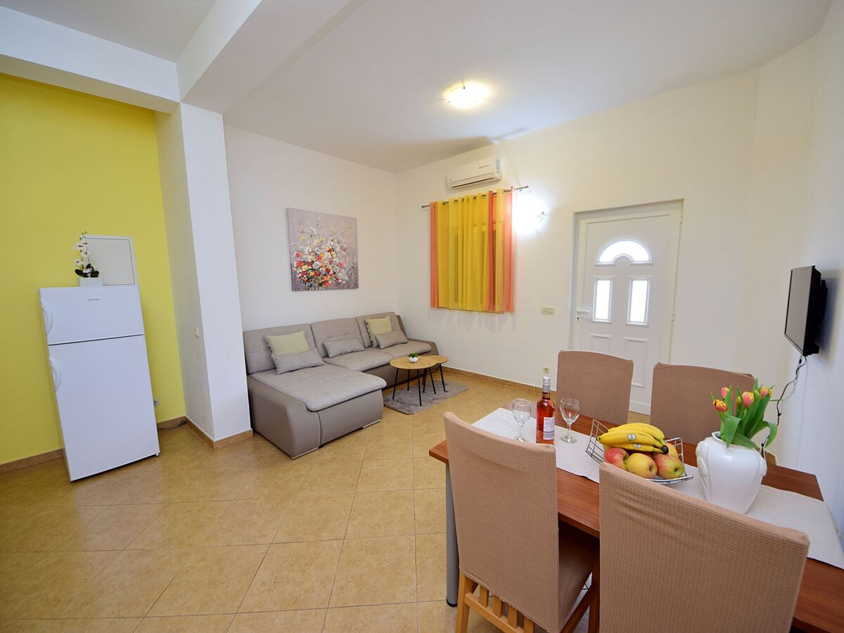Maison Meri à Trogir : 10 chambres, piscine et vue mer - Photo 9