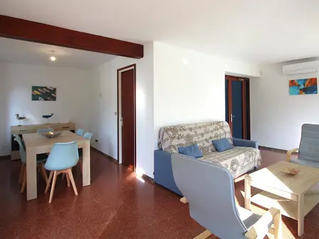 Maison individuelle spacieuse à 100m de la plage avec jardin privé et terrasses, proche du port - Photo 7