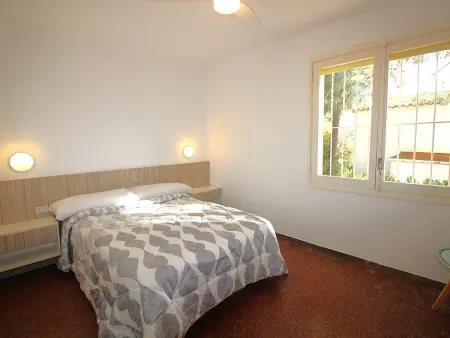 Maison individuelle spacieuse à 100m de la plage avec jardin privé et terrasses, proche du port - Photo 10