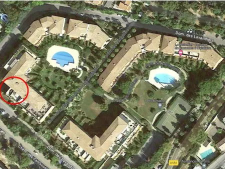 T3 climatisé avec piscine et tennis à 500m de plage : photo 13