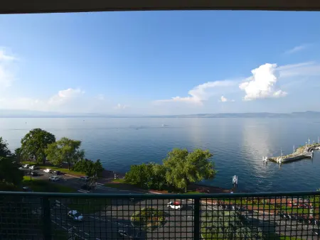 Location appartement à Évian les Bains, Spacieux appartement 2 chambres avec WiFi à Évian-les-Bains