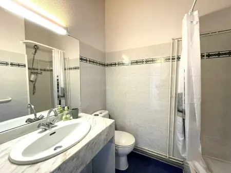 T3 Duplex avec Terrasse - Animaux Acceptés - Piscine : photo 14