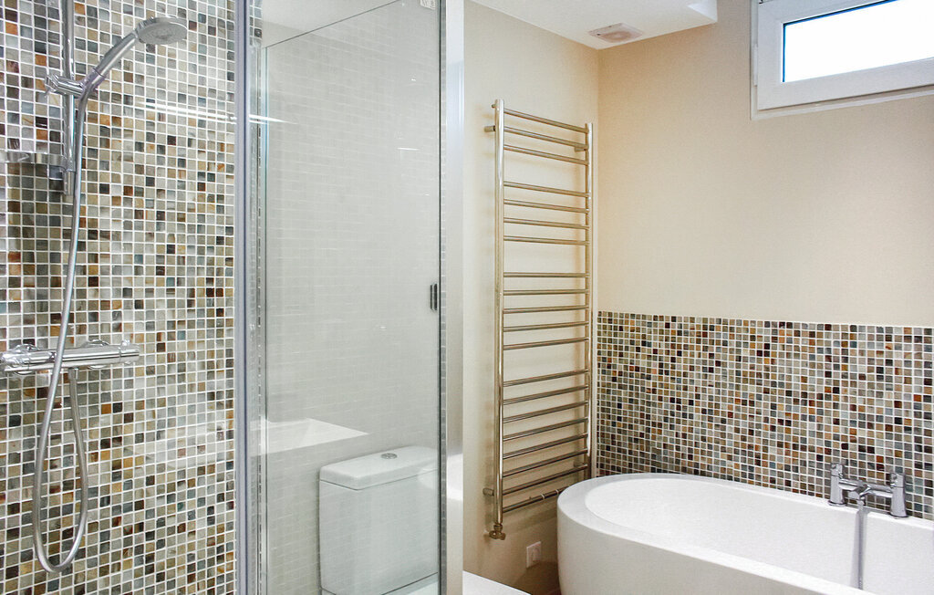 Les Dents De Lanfon – Maison 7 chambres piscine chauffée - Photo 32