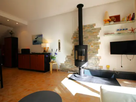 Maison bord de mer à Llançà avec accès direct à la plage, terrasses et parking. - Photo 8