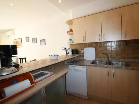 Maison bord de mer à Llançà avec accès direct à la plage, terrasses et parking. - Photo 12