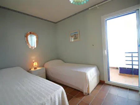 Maison bord de mer à Llançà avec accès direct à la plage, terrasses et parking. - Photo 20