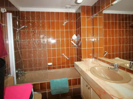 Maison bord de mer à Llançà avec accès direct à la plage, terrasses et parking. - Photo 23