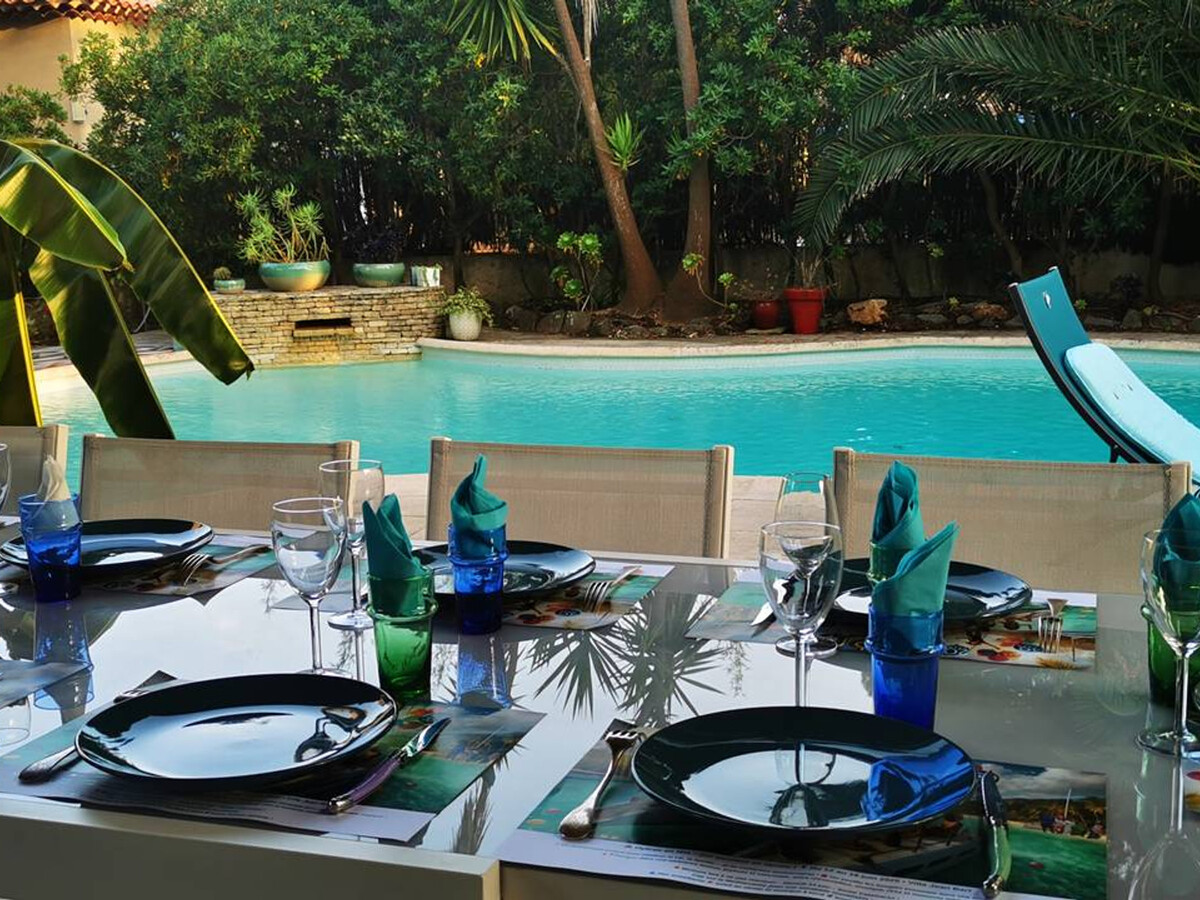 Hyères Pesquiers: Villa 5 Chambres avec Piscine et Climatisation - Photo 1