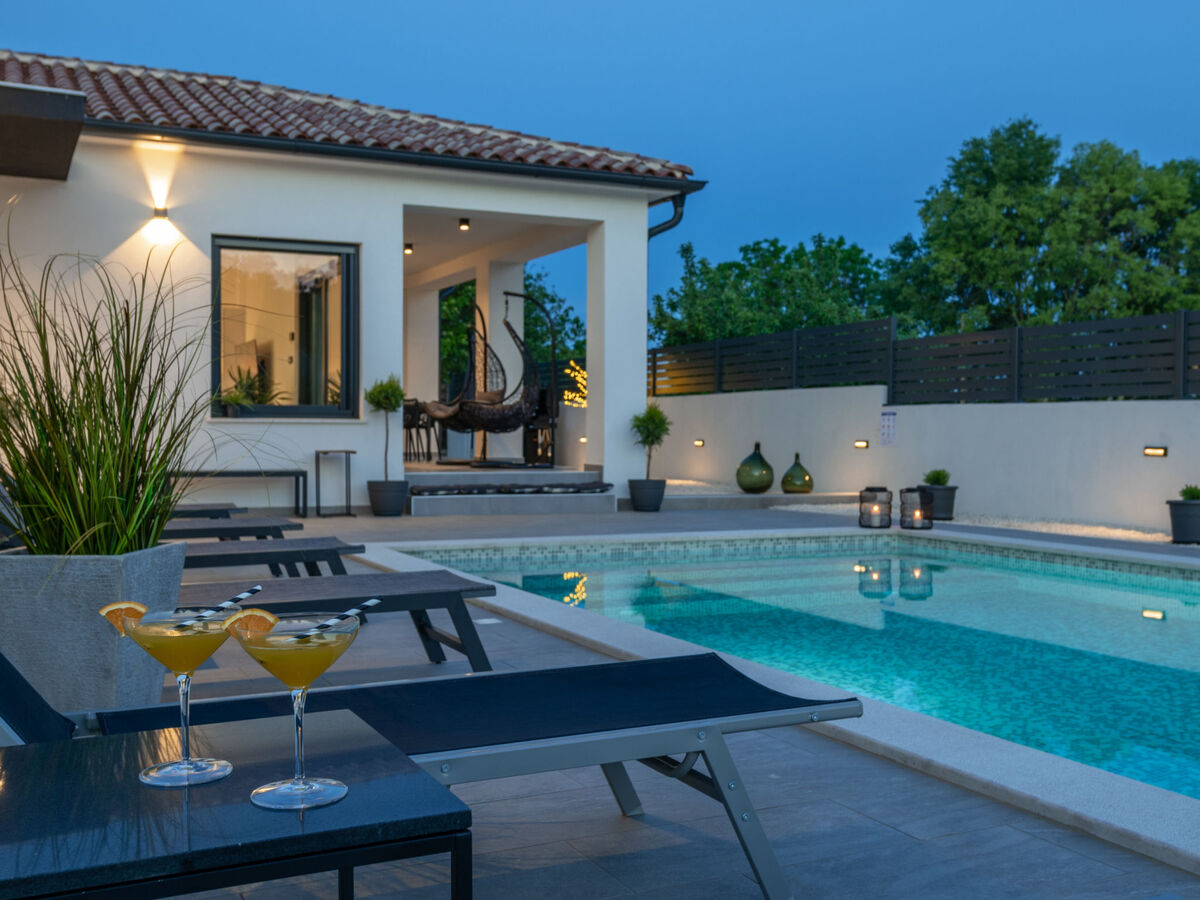 Villa M avec piscine privée à Marčana, 6 personnes - Photo 1