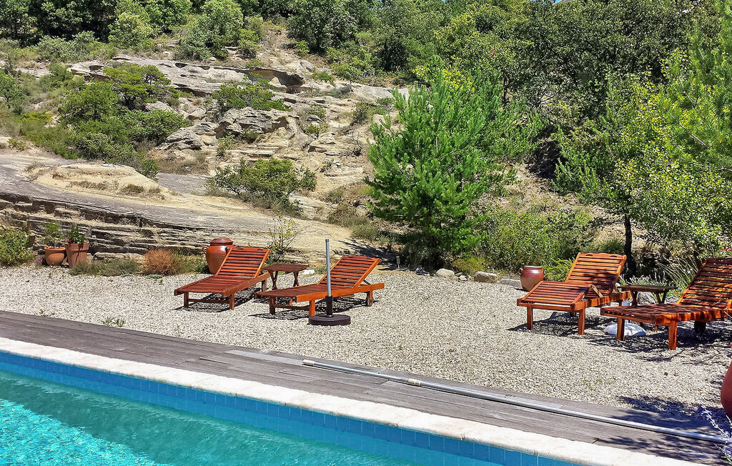 Mas provençal avec piscine privée à Montbrison sur Lez - Photo 3