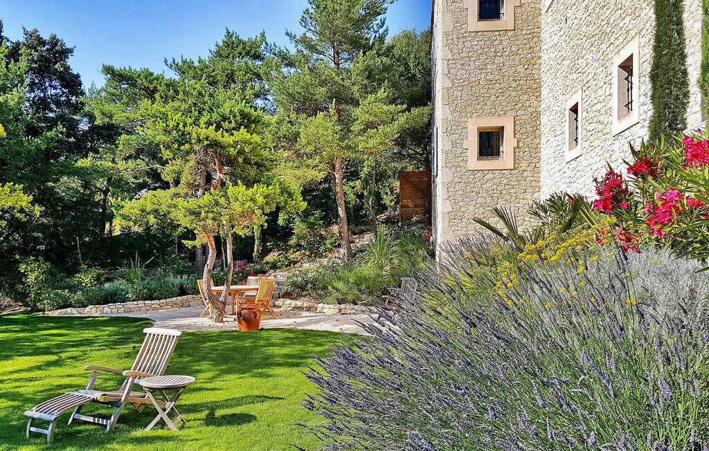 Mas provençal avec piscine privée à Montbrison sur Lez - Photo 10