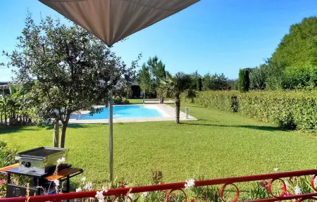 Location maison de vacances à ST JEAN DE MARUEJOLS ET AVEJAN