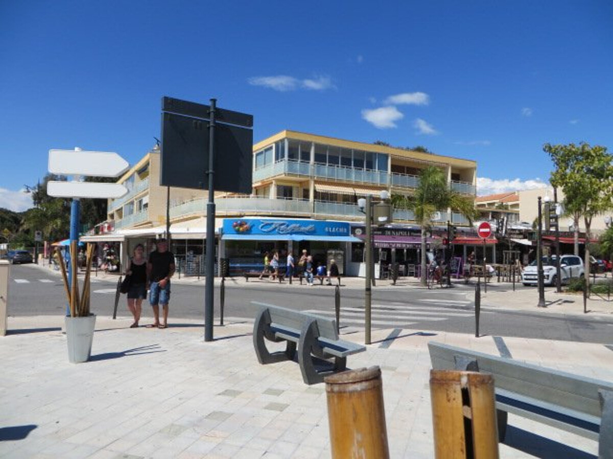 T2 climatisé 38m² Loggia Sud, parking sécurisé - Bormes - Photo 15