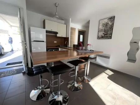 Appartement 2 pièces avec jardin privé à Poggio-Mezzana : photo 7