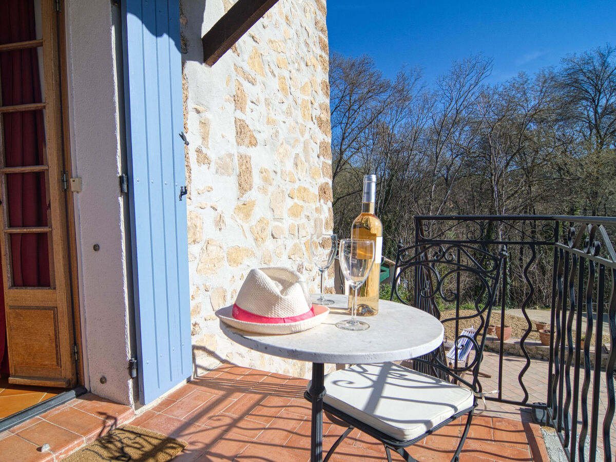 La maison aux volets bleus à Entrecasteaux - Photo 23