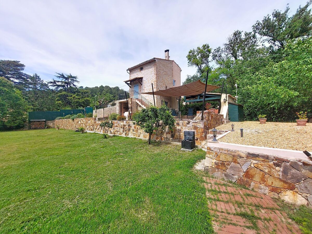 La maison aux volets bleus à Entrecasteaux - Photo 47