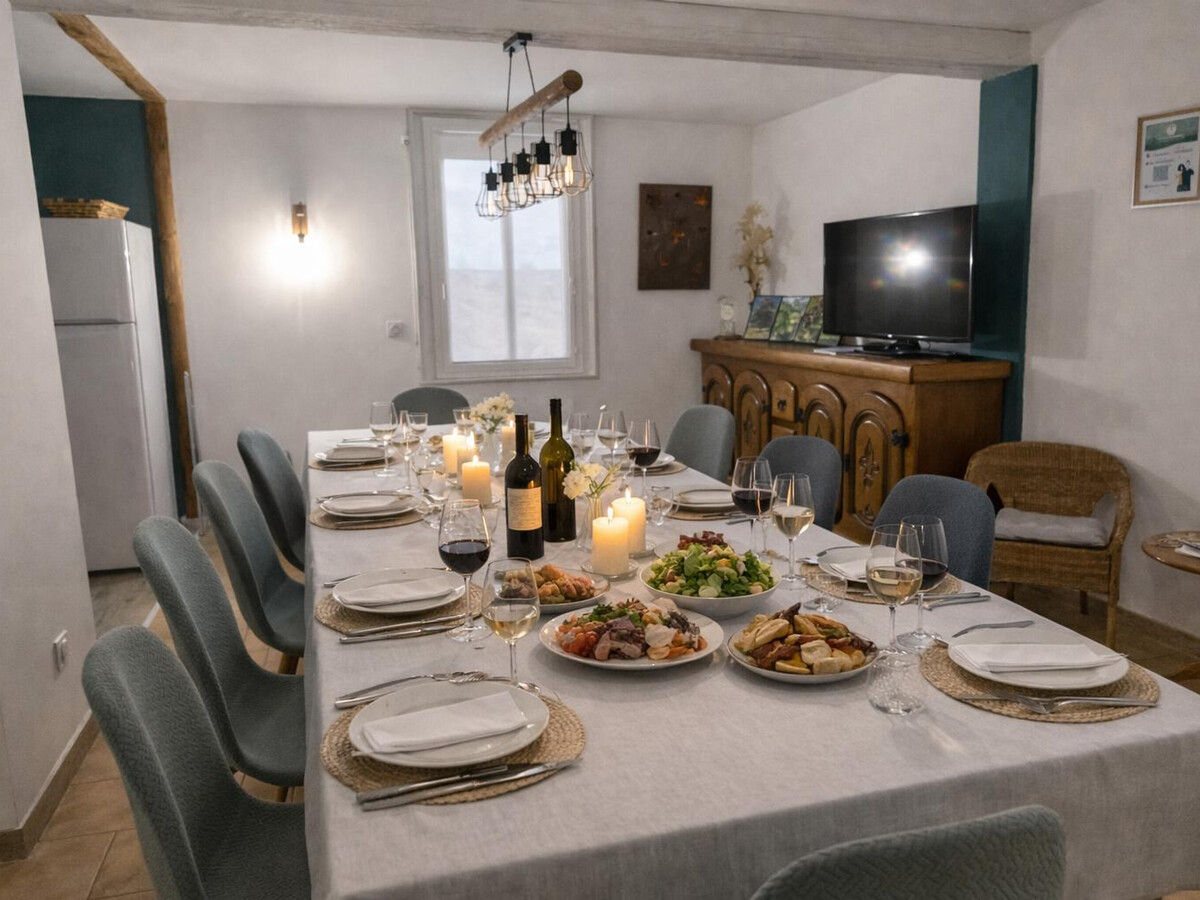 Gîte des Marronniers : 11 pers, salle de jeux et parc arboré - Photo 6