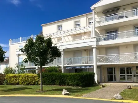 Location appartement à Vaux sur Mer, Charmant appartement avec jardin privé et accès piscine