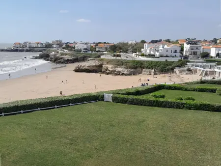 Location appartement à Royan, Appartement neuf lumineux avec balcon, Wi-Fi, au pied de la plage du Chay, Royan