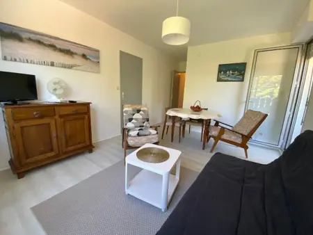 Location appartement à Saint Georges de Didonne, Appartement T2 rénové pour 4 pers, au pied de la plage avec 2 balcons et parking privé, St Georges