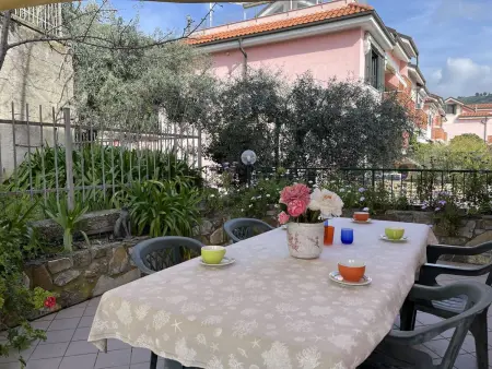 Maison Bruna à Dolcedo, 3 étages, vue mer : photo 7