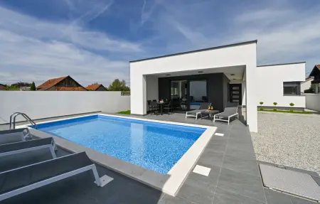 Location maison à Trnovec