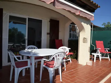 Maison avec Jardin, Terrasse et Piscine Commune à 3 km de la Plage à L'Estartit - Photo 4