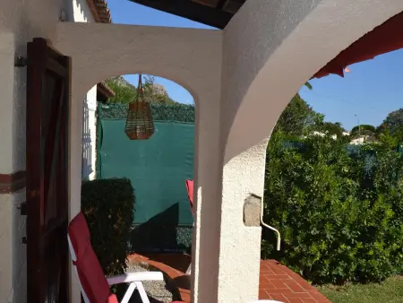 Maison avec Jardin, Terrasse et Piscine Commune à 3 km de la Plage à L'Estartit - Photo 5