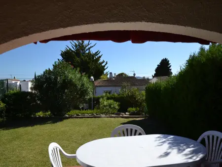 Maison avec Jardin, Terrasse et Piscine Commune à 3 km de la Plage à L'Estartit - Photo 9