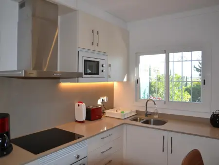Maison avec Jardin, Terrasse et Piscine Commune à 3 km de la Plage à L'Estartit - Photo 17