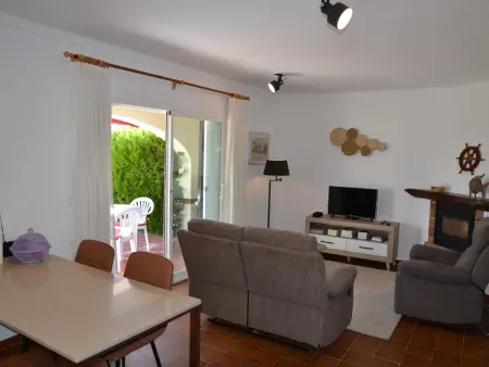Maison avec Jardin, Terrasse et Piscine Commune à 3 km de la Plage à L'Estartit - Photo 18