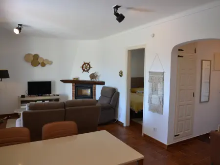 Maison avec Jardin, Terrasse et Piscine Commune à 3 km de la Plage à L'Estartit - Photo 19