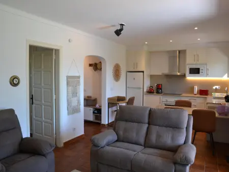 Maison avec Jardin, Terrasse et Piscine Commune à 3 km de la Plage à L'Estartit - Photo 24