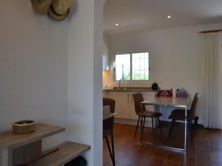 Maison avec Jardin, Terrasse et Piscine Commune à 3 km de la Plage à L'Estartit - Photo 28