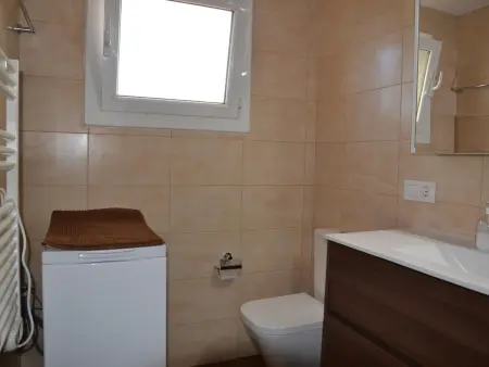 Maison avec Jardin, Terrasse et Piscine Commune à 3 km de la Plage à L'Estartit - Photo 30