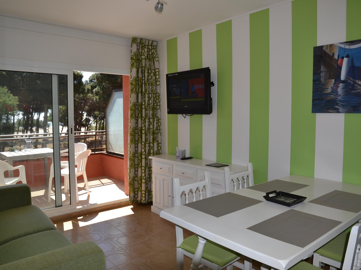 Bel Appartement en Bord de Mer avec Piscine, Terrasse et Climatisation à L'Estartit - Photo 8