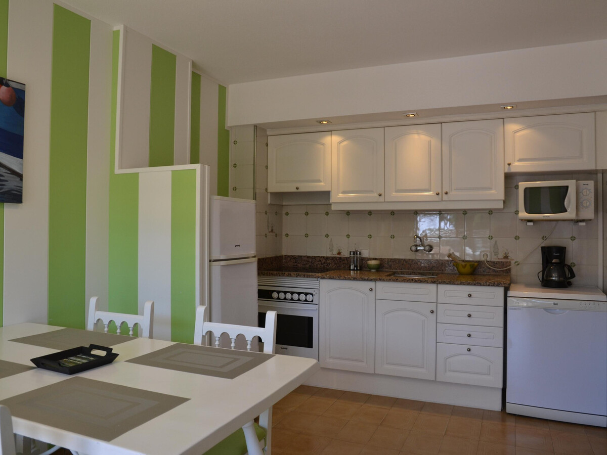 Bel Appartement en Bord de Mer avec Piscine, Terrasse et Climatisation à L'Estartit - Photo 11