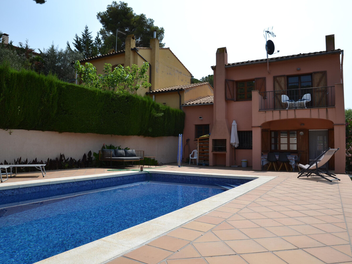 Villa avec Piscine Privée, Jardin Clôturé et Proche Plage- Idéale pour Familles! - Photo 6