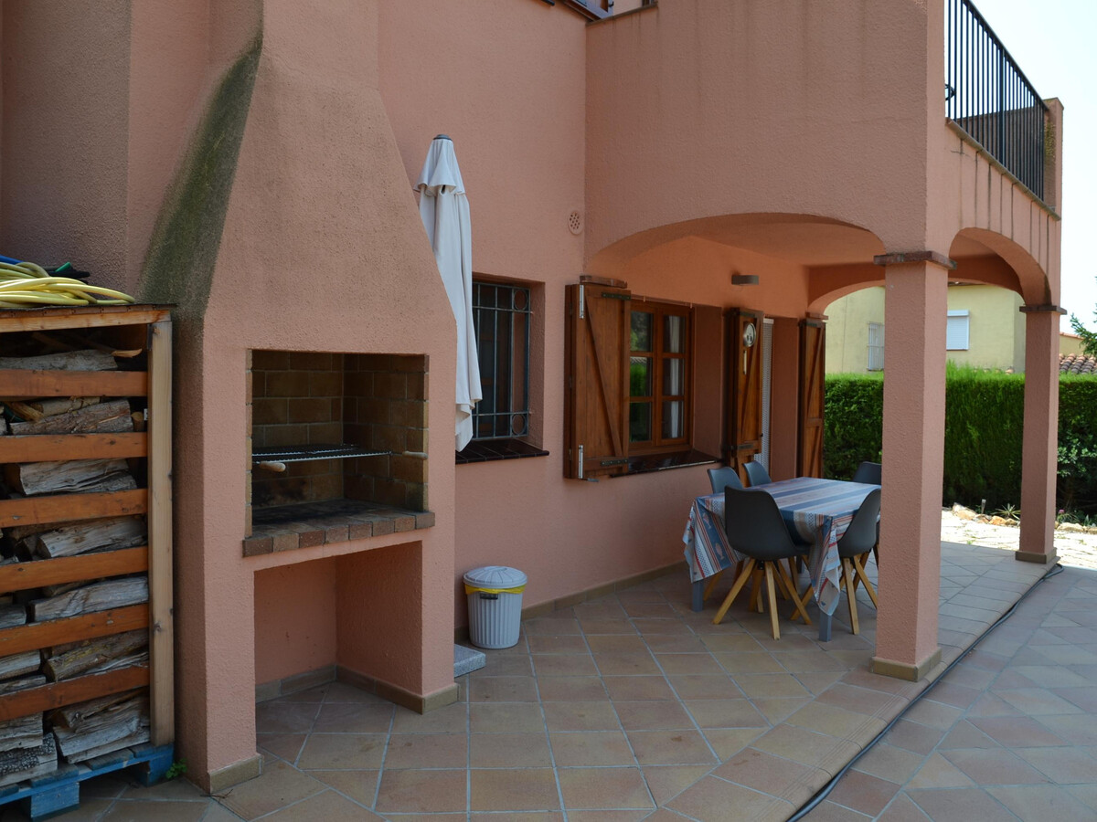 Villa avec Piscine Privée, Jardin Clôturé et Proche Plage- Idéale pour Familles! - Photo 7