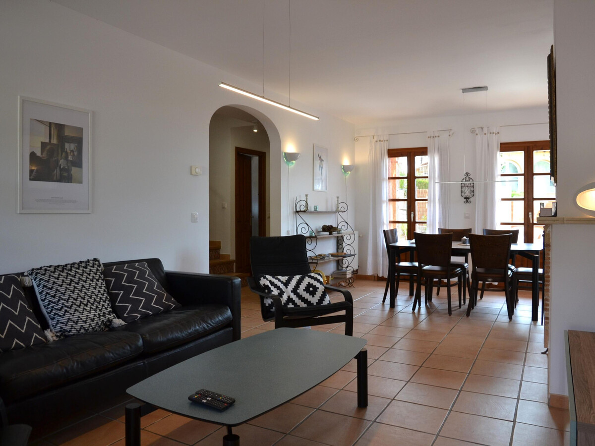 Villa avec Piscine Privée, Jardin Clôturé et Proche Plage- Idéale pour Familles! - Photo 17