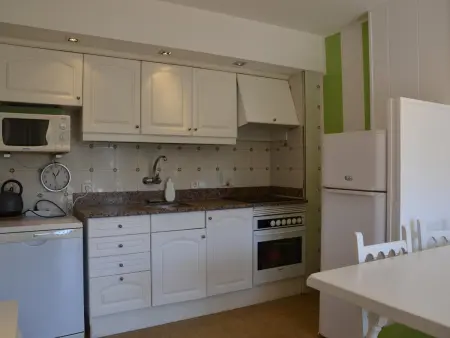 Appartement vue mer, plage et piscine commune à L'Estartit : photo 9