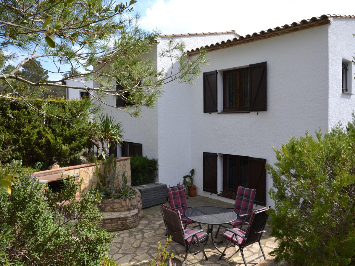Maison familiale avec jardin et terrasse privée, piscine commune, proche de L'Estartit - Photo 3