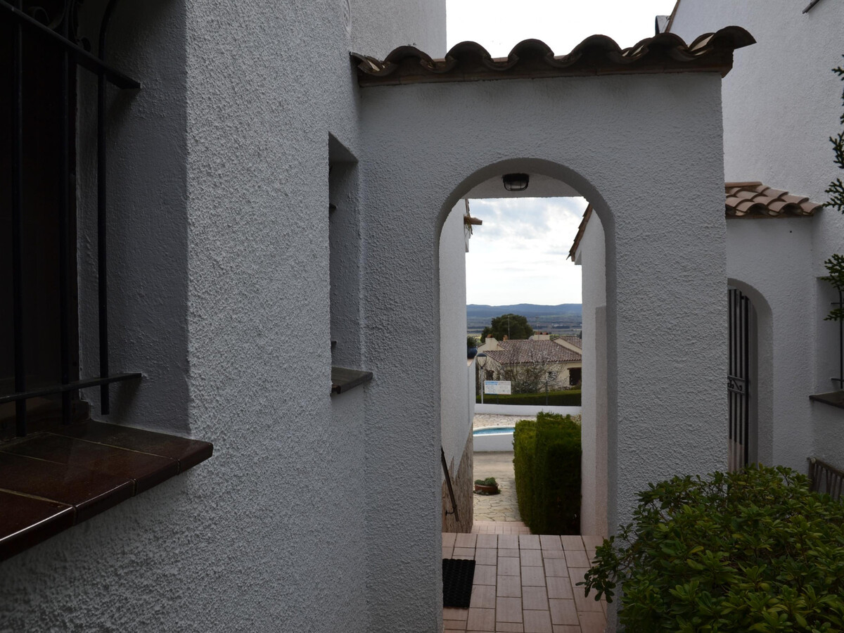 Maison familiale avec jardin et terrasse privée, piscine commune, proche de L'Estartit - Photo 4