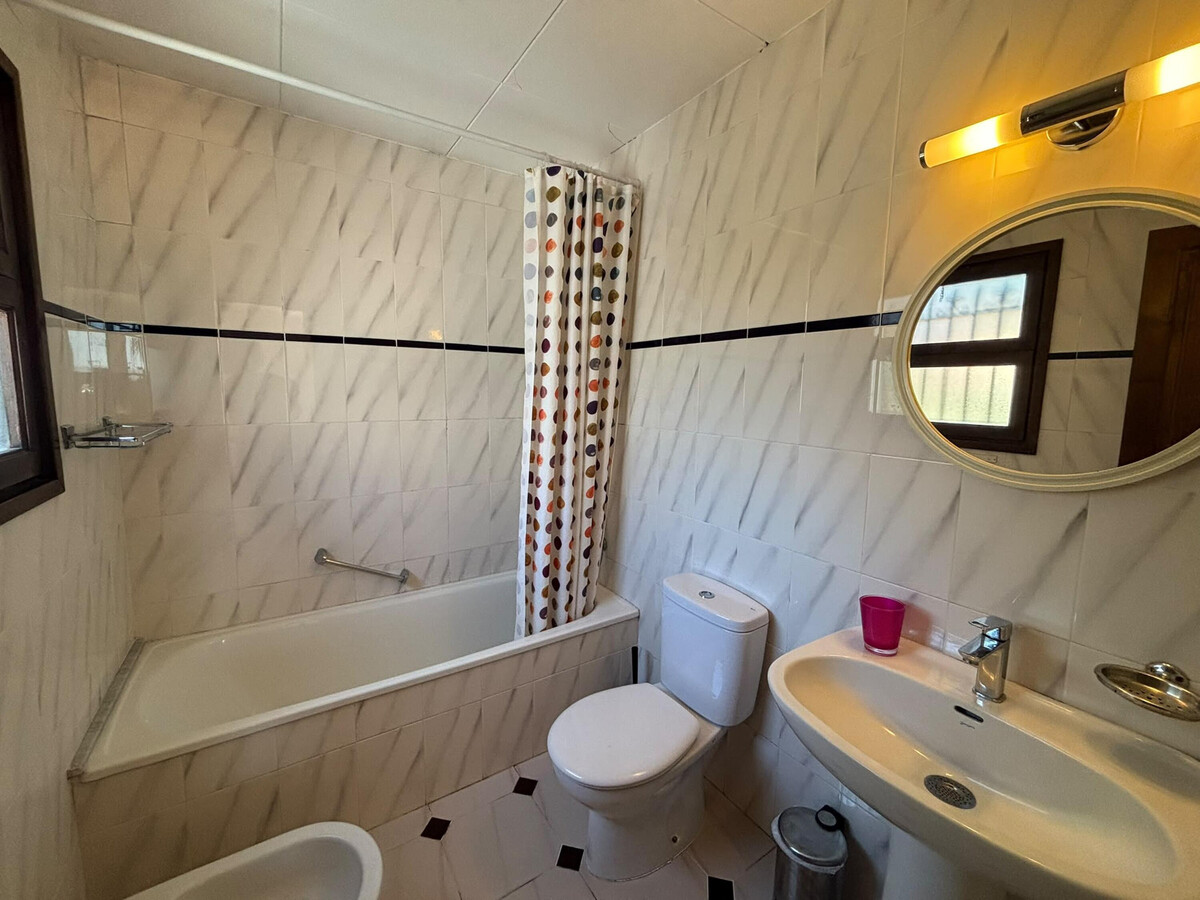 Maison familiale avec jardin et terrasse privée, piscine commune, proche de L'Estartit - Photo 18